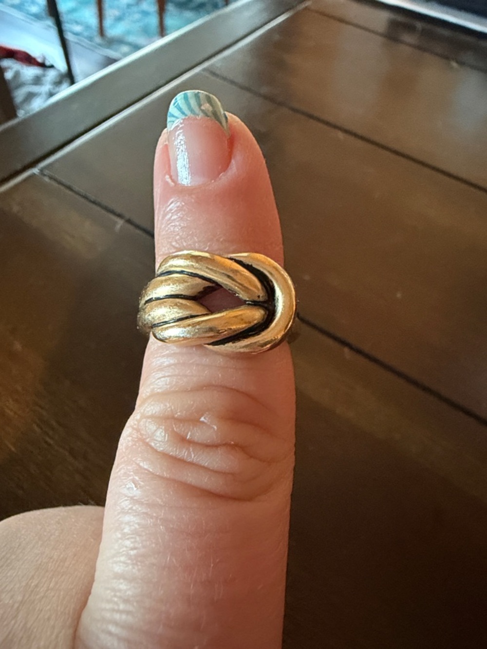 Premier Designs Twisted Knot Gold Ring - Picture 2 of 5